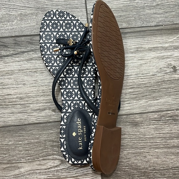 Kate Spade Flip Flop - Picture 4 of 6